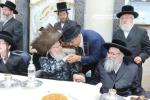 שמחת הבר מצוה פאר א אייניקל ביי כ"ק האדמו"ר מקרעטשניף קרית גת שליט"א תשרי תשפ"ז