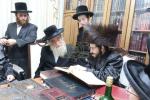 שמחת הבר מצוה פאר א אייניקל ביי כ"ק האדמו"ר מקרעטשניף קרית גת שליט"א תשרי תשפ"ז