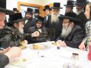 מעמד 'לחיים' ביי כ"ק אדמו"ר מוויזניץ שליט"א לרגל די שידוך שליסן פון א אור אייניקל