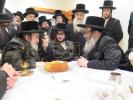 מעמד 'לחיים' ביי כ"ק אדמו"ר מוויזניץ שליט"א לרגל די שידוך שליסן פון א אור אייניקל