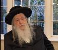 Main image for אויסשליסליך: בעאיינפלוסער יואליש אין א אפנהארציגער שמועס מיט לימנובער רב, אנבאלאנגט דעם נארוואס צושפרייטן ערב יום כיפור ווידעא אין וועלכן עס דערקענט זיך דעם רב'ס איבערגיסנדע אהבת ישראל. פולער שמועס איבער די הייליגע ארבעט צוריקצוברענגען נשמות ישראל קומט ד