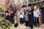 כ"ק אדמו"ר מתולדות אהרן שליט"א ביי אמירת סליחות אחרונות ערב יום הקדוש ביים מערת המכפילה
