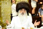 בילדער: מוצאי יום כיפור בחצר הקודש דושינסקיא אין ירושלים
