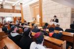 מאסן אידן האבן איבערגעפילט די שולן און צענטראלע בתי מדרשים אין מאסקווע, די הויפטשטאט פון רוסלאנד, צו מיטהאלטן די געהויבענע תפילות פונעם הייליגן יום כיפור ברוב עם הדרת מלך.