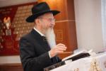 מאסן אידן האבן איבערגעפילט די שולן און צענטראלע בתי מדרשים אין מאסקווע, די הויפטשטאט פון רוסלאנד, צו מיטהאלטן די געהויבענע תפילות פונעם הייליגן יום כיפור ברוב עם הדרת מלך.