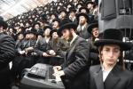 זעלטענע מעמד: כ"ק אדמו"ר מבעלזא שליט"א פראוועט ספעציעלע חול המועד טיש פאר טויזנטער בחורים