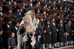 מעמד נעילת החג און הקפות שניות ביי כ"ק ראש ישיבת סאטמאר בני ברק שליט"א