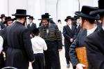 געהויבענער מעמד 'קבלת פנים' אין קרית יטב לב לכבוד דעם מרא דאתרא הגה"צ רבי אהרן טייטלבוים שליט"א לרגל זיין זיך אריין ציען אין שטאט