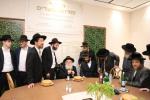 היסטארישער מעמד חנוכת הבית אין ירושלים עיה"ק   פאר'ן "מרכז רופא חולים בארה"ק - בנין משפחת ווייס"