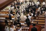 "חג האסיף תקופת השנה": חג הסוכות בחצר הקודש פאפא תשפ"ז