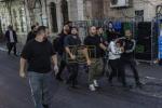 ווידעא: דריי ארעסטירט געווארן ביי א פאליציי אפעראציע אין מאה שערים