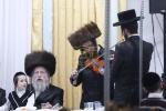 סוכות ביי כ"ק אדמו"ר מקרעטשניף סיגעט שליט"א