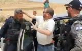 א מדינת ישראל חבר כנסת איז געפונען געווארן שולדיג פארן אטאקירן א פאליציאנט ביי א פראטעסט אין 2022