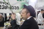 ערב סוכות צענעס אין עיר התורה והחסידות לעיקוואד
