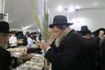 ערב סוכות צענעס אין עיר התורה והחסידות לעיקוואד