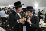 Main image for ערב סוכות צענעס אין עיר התורה והחסידות לעיקוואד