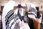 'ברכת כהנים' אין היכל פון ישיבת טשכנוב אין רמת שלמה, ירושלים מיט דער באטייליגונג פון ארום 300 כהנים