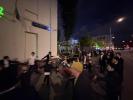 די ארבע מינים שוק אין מאסקווע'ס מארינע ראשע געגנט, ווירבלט מיט הונדערטער קליענטן, סוחרים און באזוכער, אן אומגלויבליכע ערשיינונג אין א לאנד מיט א בלוטיגע פארגאנגענהייט. 