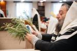רירנדע סוכות מאמענטן ביי יהדות מאסקאווע רוסלאנד אינטערן שאטן פונעם מלחמת רוסלאנד-אוקריינע