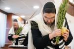 רירנדע סוכות מאמענטן ביי יהדות מאסקאווע רוסלאנד אינטערן שאטן פונעם מלחמת רוסלאנד-אוקריינע