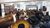 יו"ט סוכות געפראוועט דורך המשפיע הגה"צ רבי יצחק משה ערלאנגער שליט"א צוזאמען מיט זיין קהילה אין שטאט אשדוד יצ"ו