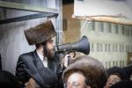 צענטראלע שמחת בית השואבה בראשות המשפיע הגה"צ רבי אלימלך בידרעמאן שליט"א אין ירושלים