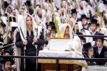 בסוכות הושבתי: חג הסוכות תשפ"ז ביי כ"ק אדמו"ר מבאבוב &ndash; 45 שליט"א