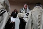 דעהויבנע ברית געפראוועט געווארן אין בליענדע קהילה אור חדש אין גוואטעמאלע מיט דער באטייליגונג פון פראמינענטע עסקנים און מיטגלידער פון אינטערגייענדע כת לב טהור