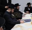 קביעת מזוזה אינעם נייעם פרי 1 עי אפטיילונג פון בית אסתר סאטמאר מאנסי סניף אונגאר נדבת הרבני בנגיד ר' אהרן אונגאר שליט"א בראשות כ"ק מרן הגאב"ד שליט"א 