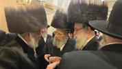 שמחת החתונה פאר אן אייניקל ביי כ"ק אדמו"ר ניקלשבורג בארא פארק שליט"א און כ"ק אדמו"ר מסטרעטין שליט"א