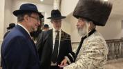 שמחת החתונה פאר אן אייניקל ביי כ"ק אדמו"ר ניקלשבורג בארא פארק שליט"א און כ"ק אדמו"ר מסטרעטין שליט"א
