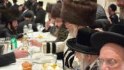 שמחת החתונה פאר אן אייניקל ביי כ"ק אדמו"ר ניקלשבורג בארא פארק שליט"א און כ"ק אדמו"ר מסטרעטין שליט"א