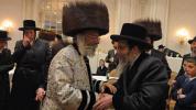 שמחת החתונה פאר אן אייניקל ביי כ"ק אדמו"ר ניקלשבורג בארא פארק שליט"א און כ"ק אדמו"ר מסטרעטין שליט"א
