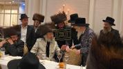 שמחת החתונה פאר אן אייניקל ביי כ"ק אדמו"ר ניקלשבורג בארא פארק שליט"א און כ"ק אדמו"ר מסטרעטין שליט"א
