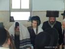 "למען תהיה תורת ה' בפיך": כ"ק מרן אדמו"ר ממאקאווא שליט"א ביי הנחת תפילין פון דעם זון פונעם משב"ק, הרה"ח ר' שמעון דויטש, ערב שבת אין מירון
