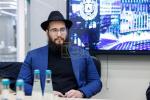 הרב בערל לאזאר שליט"א הויפט רב פון רוסלאנד באזוכט א מאסקווער טעכנאלאגיע אוניווערסיטעט: וואס שטעל פאר פארגעשריטענע טעכנאלאגיע צו וואקסן גרינצייג אן אינסעקטן