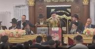 הגאון ר' יצחק יוסף שליט"א רעדט ארום איבער די גדלות בתורה פון זיין פאטער הגאון ר' עובדיה יוסף זצ"ל ביים סעודת הילולא