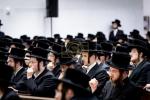 כ"ק אדמו"ר מבאבוב 45 שליט"א ביים דרשת פתיחת הזמן פאר די תלמידי הישיבות