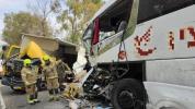 שווערער עקסידענט אויפן וועג קיין מחניים: באס דרייווער אומגעקומען, 19 פארוואונדעט