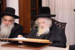 מעמד הנחלת דרכי ההוראה ע"י כ"ק הגאון רבי משה  שטערנבוך שליט"א פאר  די צענדליגער נייע אַברכים וואָס האָבן זיך אָנגעשלאָסן אין דעם כולל &bdquo;תּשובֿות והנהגות&ldquo; פֿאַרן נייעם זמן