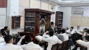 הגאון רבי אברהם סאלים באזוכט א ישיבה אין ירושלים נאכדעם וואס א בחור איז פאראורטיילט געווארן צו א מיליטערישע טורמע
