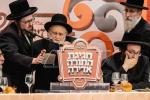 גרויסארטיגע מעמד סיום מסכת קדושין בחצר הקודש פאפא 