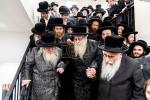 עצרת הספד צו די פטירה פון הגאון רבי צבי זאב בערגער זצ"ל מו"ץ צאנז קלויזענבורג בבארא פארק אין ביהמ"ד הגדול צאנז קלויזענבורג אין בארא פארק בילדער: אייזיק י., אברומי ווייס