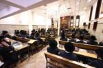 חסידי ויזניץ אין אמעריקע ביים סדר לימוד רבתי שיעורי תורה ברבים וואס כ"ק בעל הישועות משה זצ"ל האט איינגעפירט 