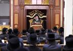 חסידי ויזניץ אין אמעריקע ביים סדר לימוד רבתי שיעורי תורה ברבים וואס כ"ק בעל הישועות משה זצ"ל האט איינגעפירט 