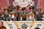Main image for שמחת הבר מצוה פון נכדי כ"ק אדמורים מוויזניץ און פרעמישלאן -בילדער: יהושע פרוכטער