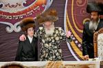 שמחת הבר מצוה פון נכדי כ"ק אדמורים מוויזניץ און פרעמישלאן -בילדער: יהושע פרוכטער