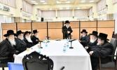 אגודת ישראל וואלן אינדארסמענט ווידער אפגעשטיפט בשעת די אדמורי"ם זענען דן איבער די נוסח