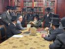 סטעיט סענטאר בילל וועבער אויף א באזוך כ"ק גאב"ד סאטמאר מאנסי שליט"א אין באפורברייטונג צו די וואלן 
