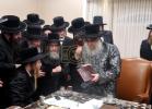 באזך פון כ"ק אדמו"ר מקרעטשניף סיגעט שליט"א אין אמעריקע חלק א' 